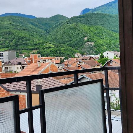 Lovely 1 Bedroom Within Walking Distance, Views Peje Bagian luar foto