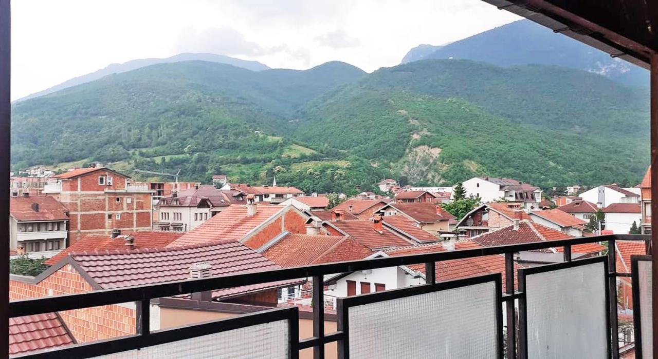 Lovely 1 Bedroom Within Walking Distance, Views Peje Bagian luar foto