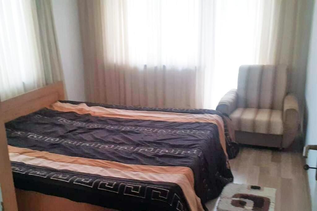 Lovely 1 Bedroom Within Walking Distance, Views Peje Bagian luar foto