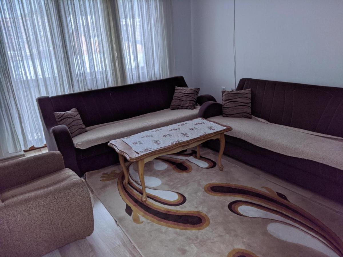Lovely 1 Bedroom Within Walking Distance, Views Peje Bagian luar foto