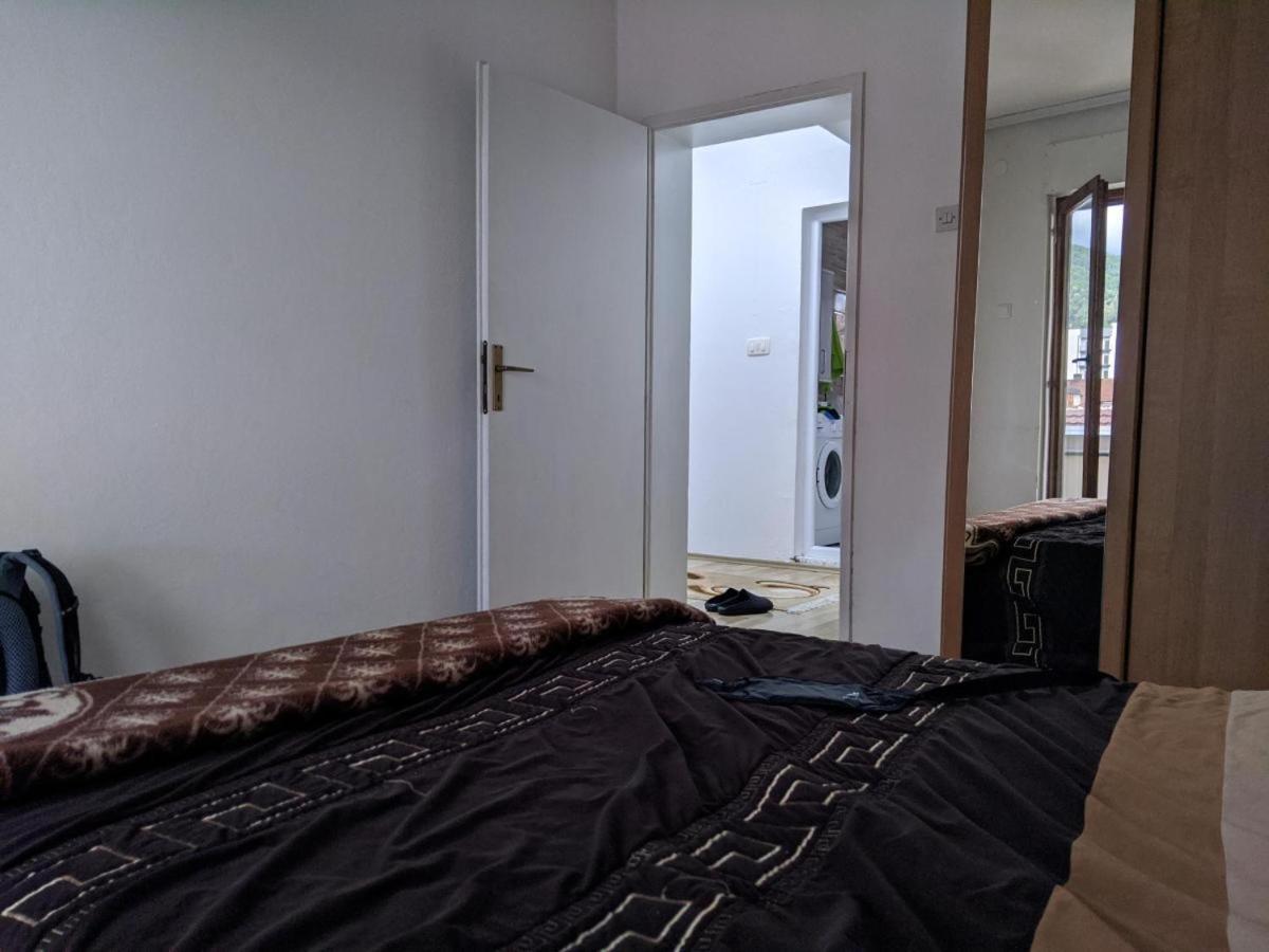 Lovely 1 Bedroom Within Walking Distance, Views Peje Bagian luar foto