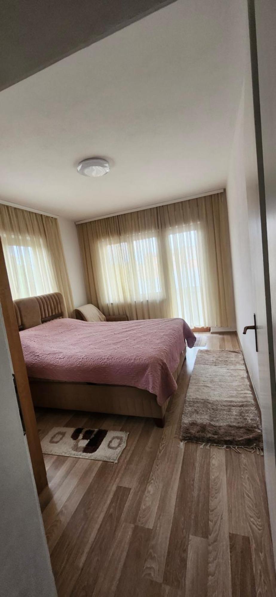 Lovely 1 Bedroom Within Walking Distance, Views Peje Bagian luar foto