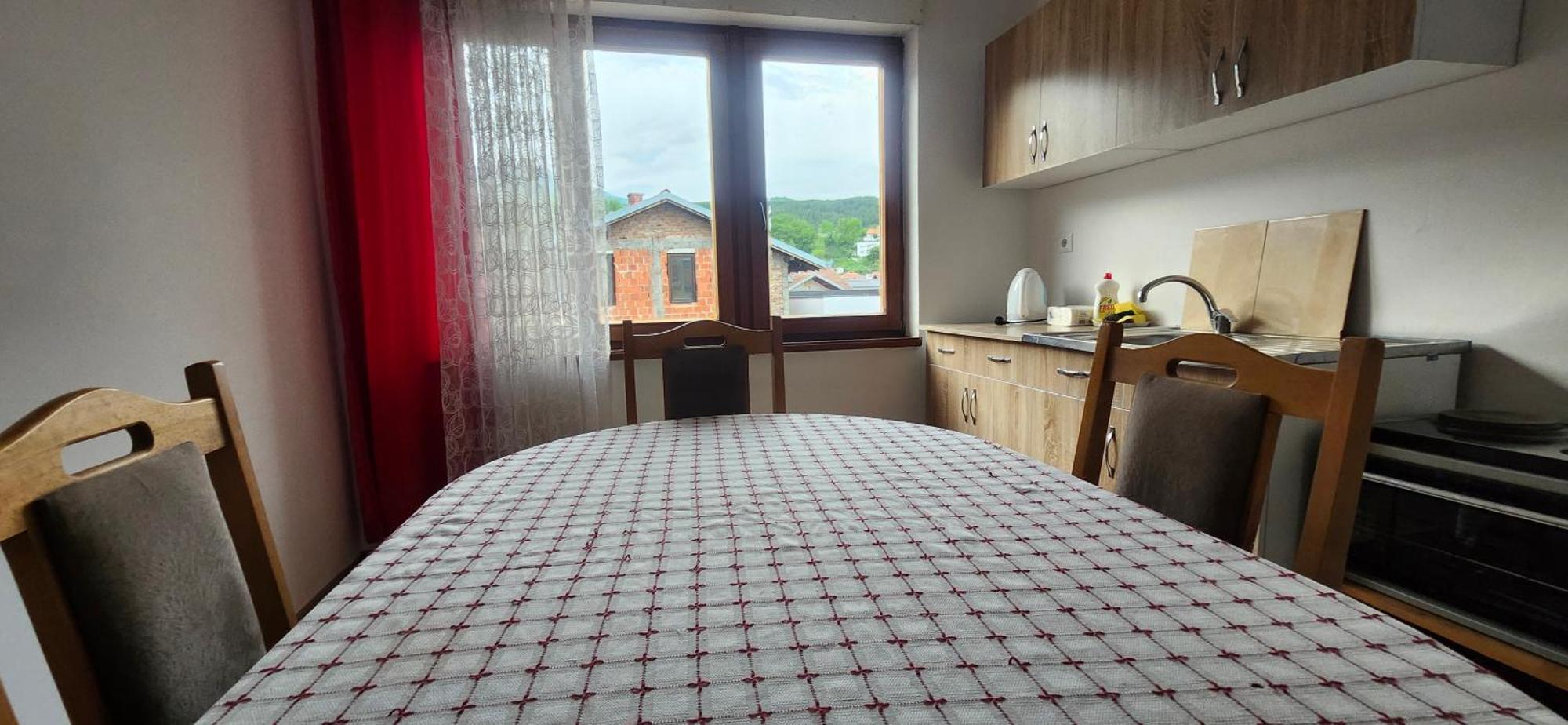 Lovely 1 Bedroom Within Walking Distance, Views Peje Bagian luar foto