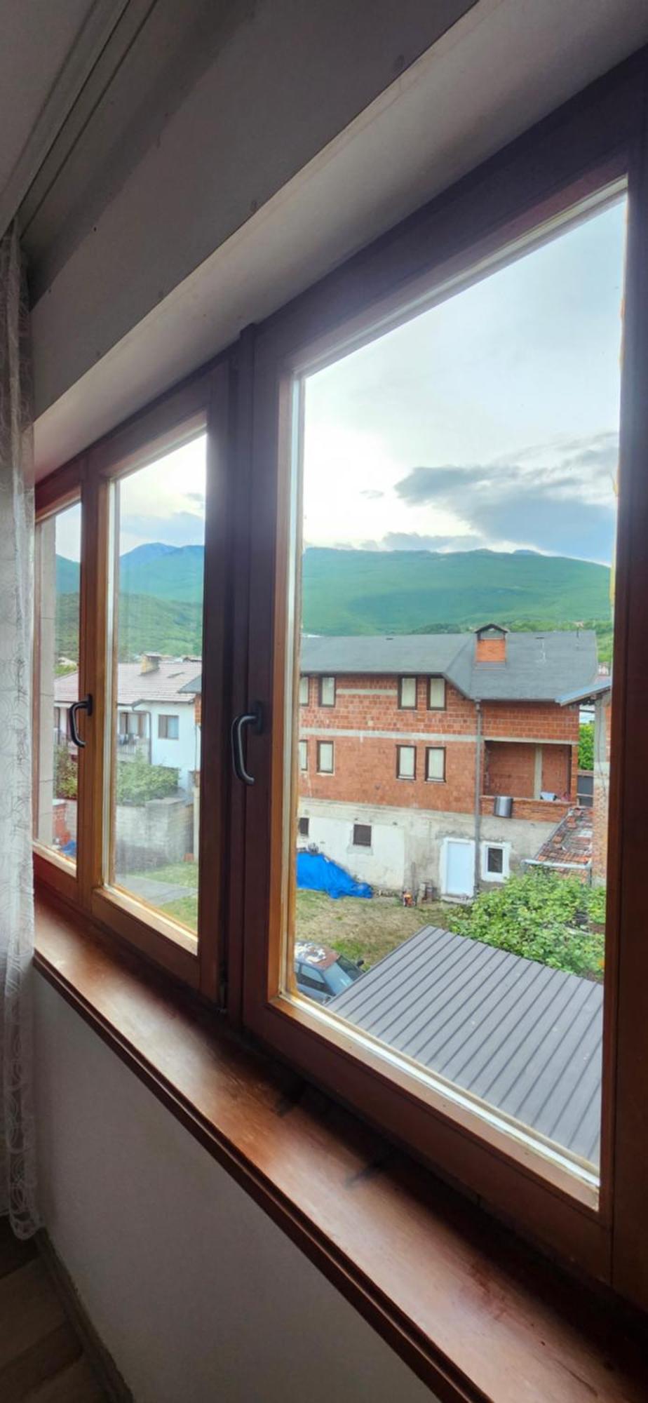 Lovely 1 Bedroom Within Walking Distance, Views Peje Bagian luar foto