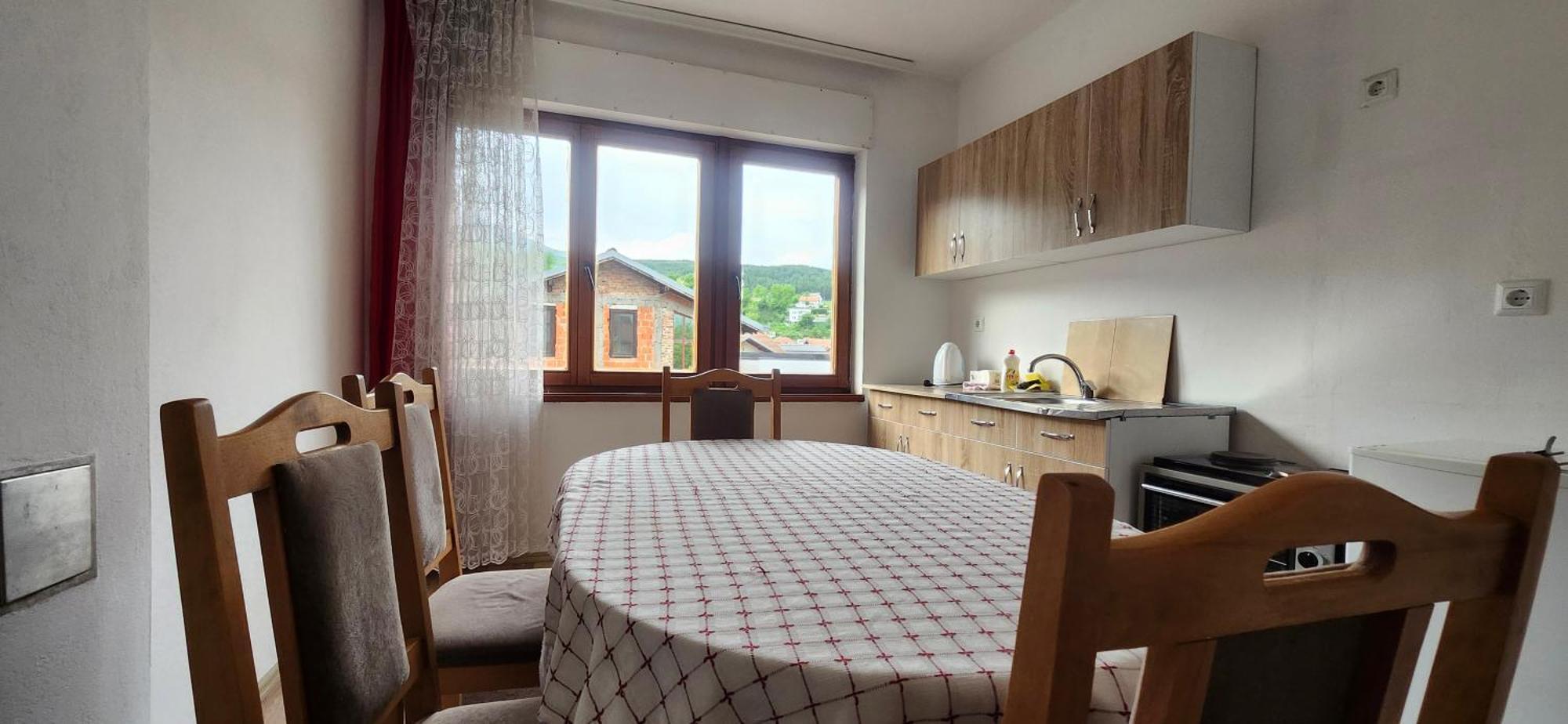 Lovely 1 Bedroom Within Walking Distance, Views Peje Bagian luar foto